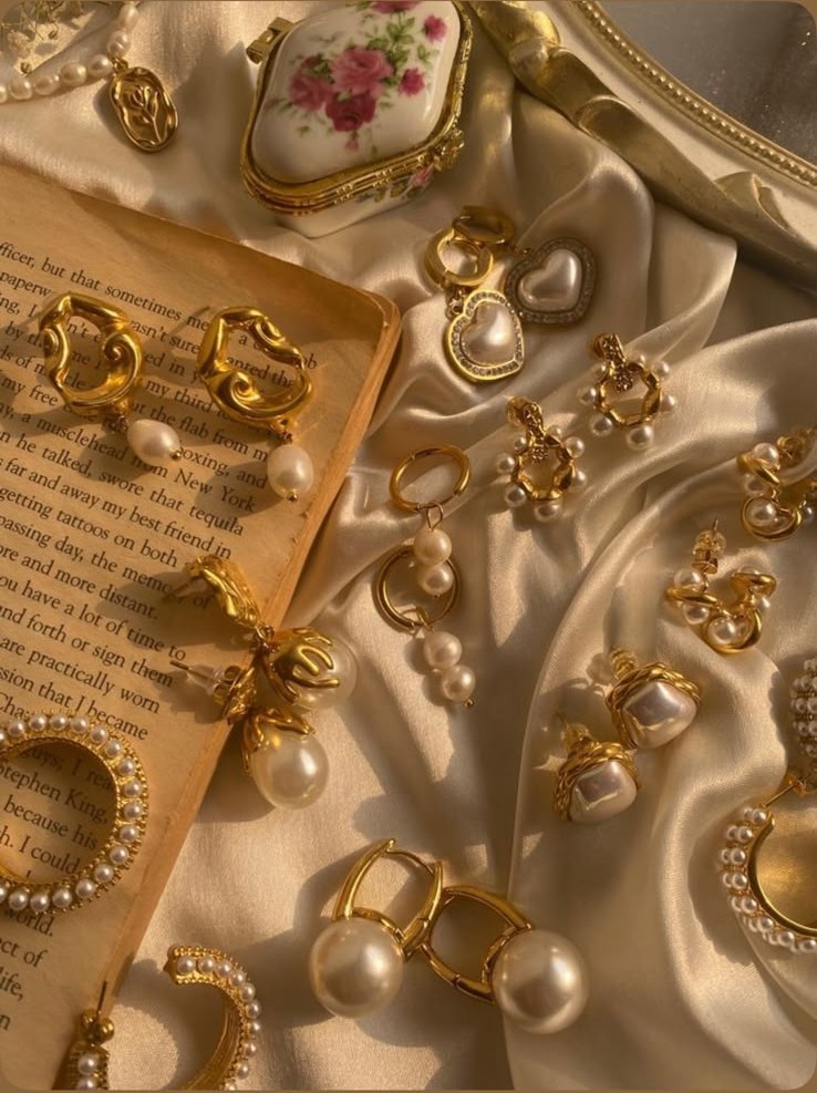 Timeless Treasury — curated pearl and gold jewellery collection